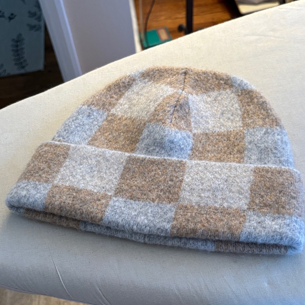 Madewell Checkered Gray and Tan Beanie